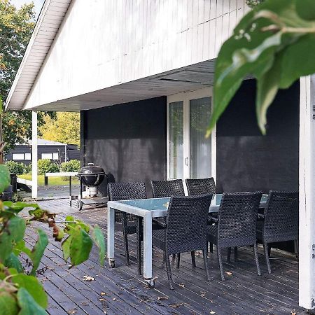 8 Person Holiday Home In Skals Esterno foto