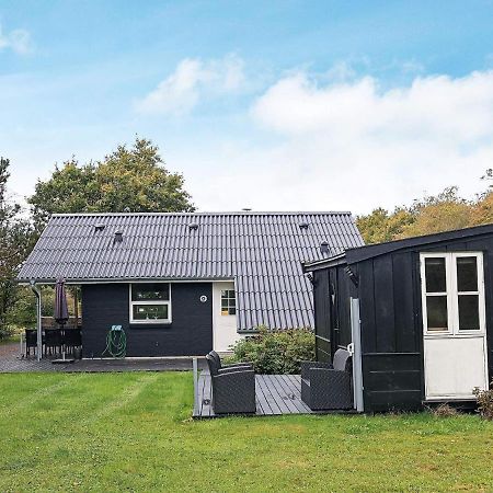 8 Person Holiday Home In Skals Esterno foto