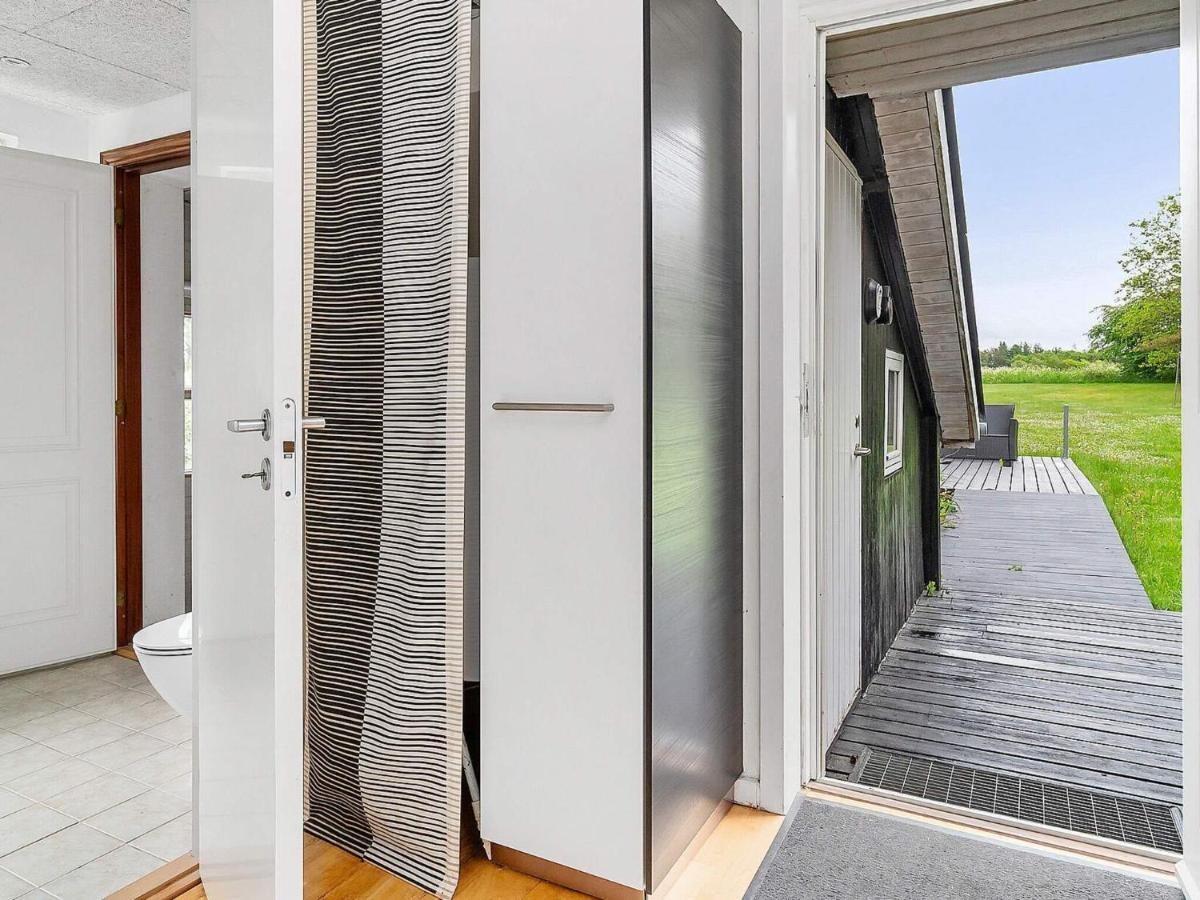 8 Person Holiday Home In Skals Esterno foto