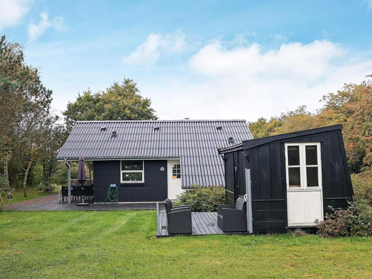 8 Person Holiday Home In Skals Esterno foto