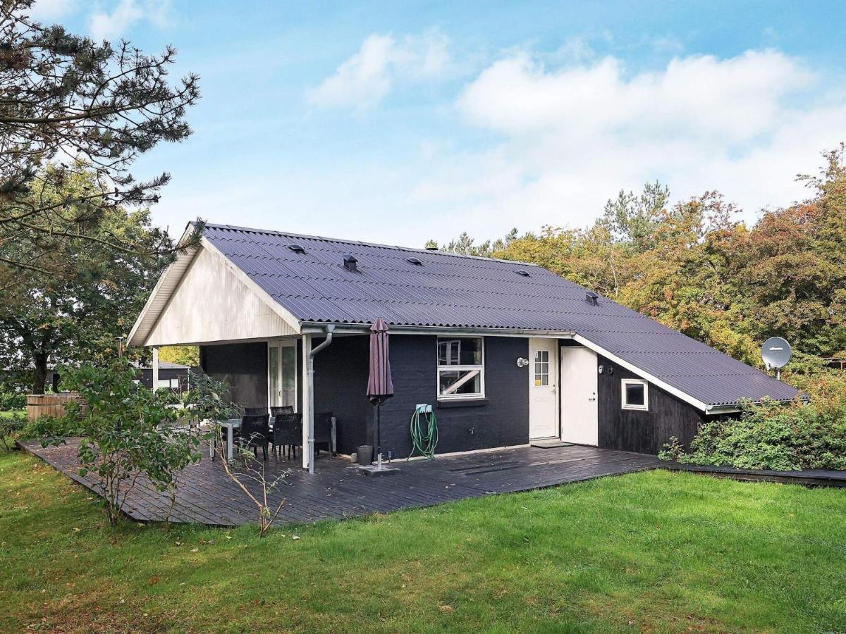 8 Person Holiday Home In Skals Esterno foto