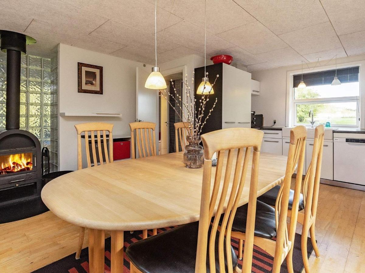 8 Person Holiday Home In Skals Esterno foto